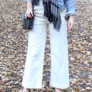 Everlane Wide Leg Crop patch pocket pants in bone white Size 8.